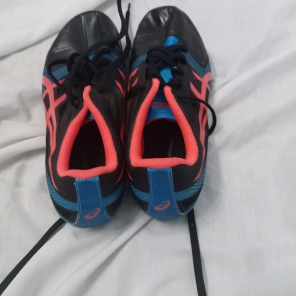 Asics Women's Cleats Size 7 Pink Blue Black Pre-owned - Picture 2 of 6